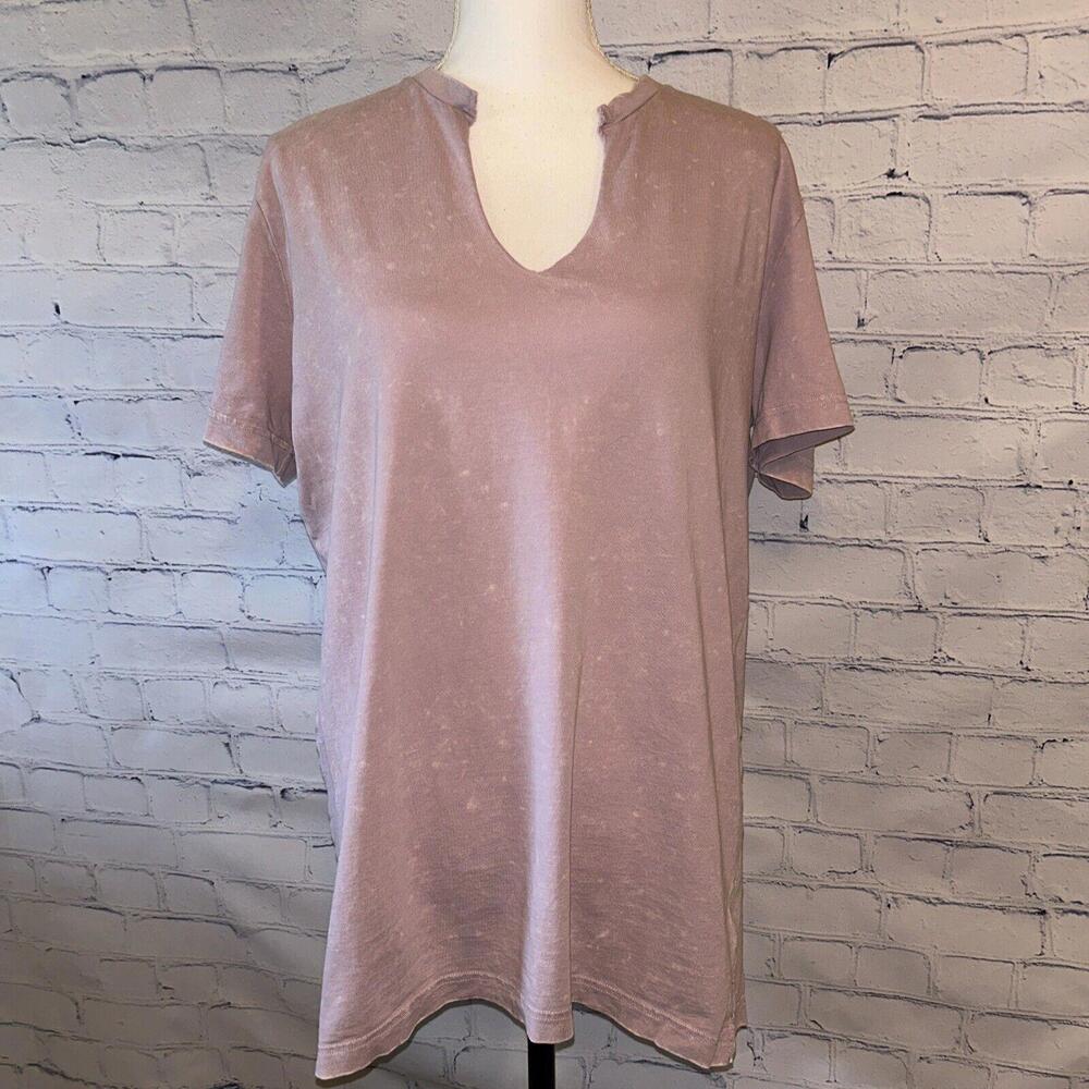 🔥🔥SOLD🔥🔥PINK Short Sleeve Acid Washed Split Vneck Tshirt Sz Medium Purple